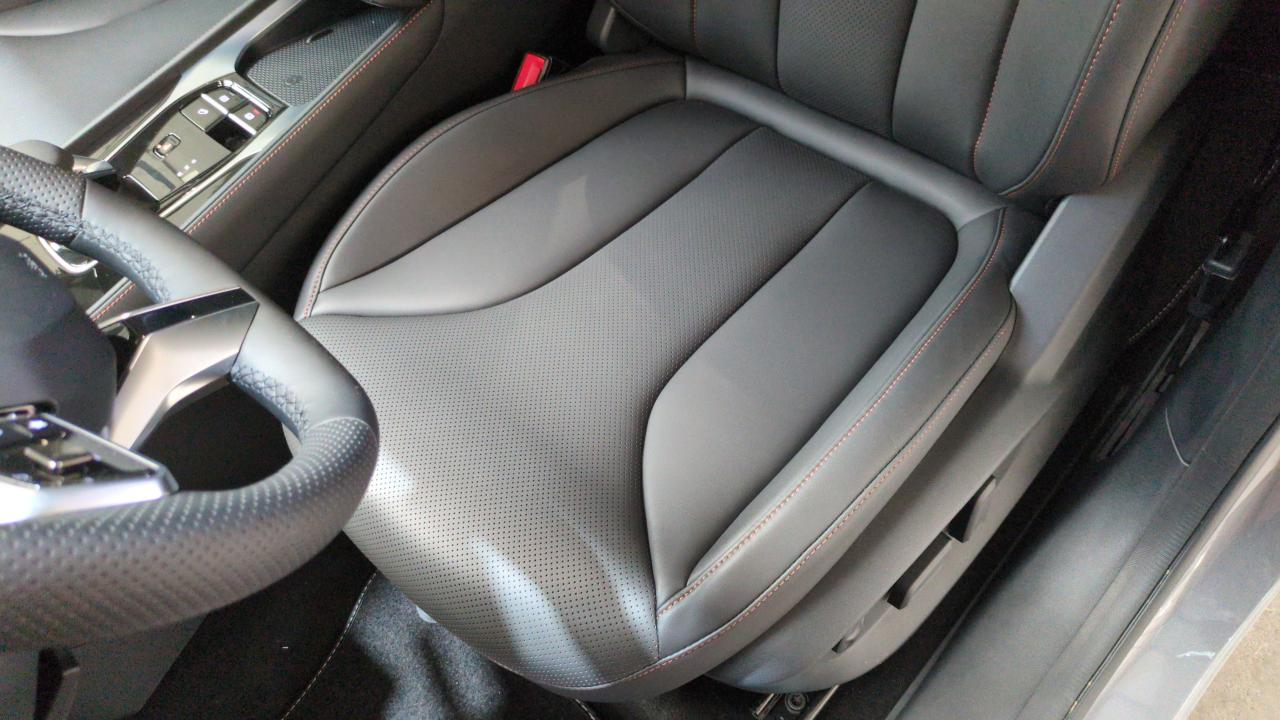 11 MG EHS 1.5 HYBRID+ 224 CH BVA LUXURY – Image 11