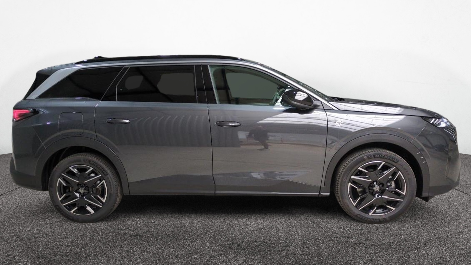 3 PEUGEOT 5008 HYBRID 145 BVA E-DCS6 7PL GT – Image 3
