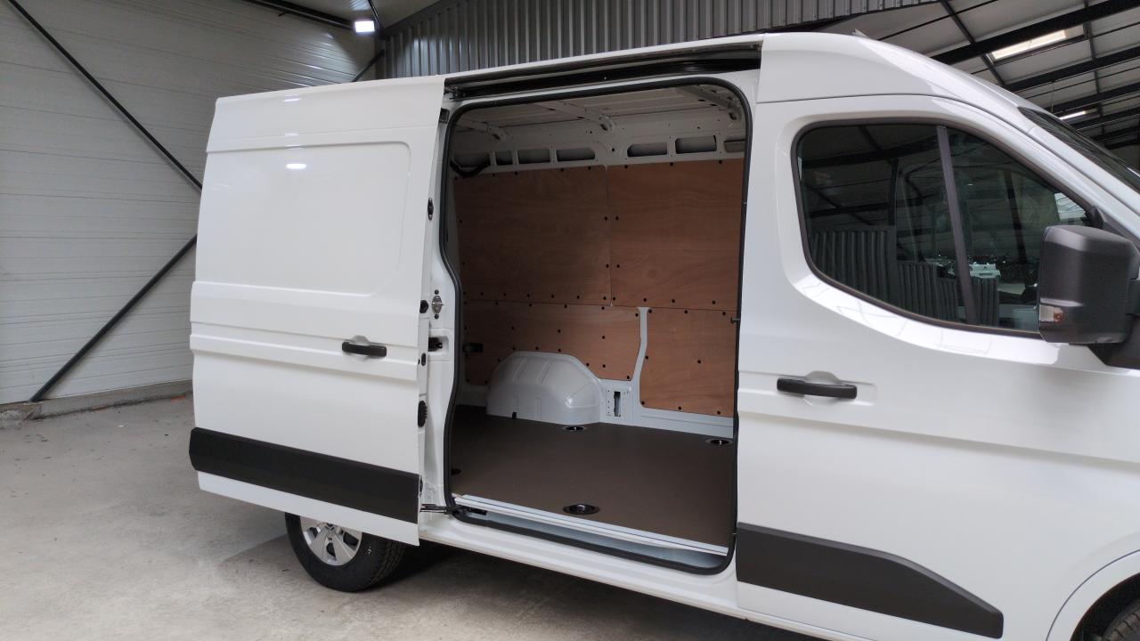 5 RENAULT MASTER FOURGON L2H2 3T5 BLUE DCI 130 TR BVM6 EXTRA + PLANCHER BOIS + CAMERA DE RECUL + ATTELAGE – Image 5