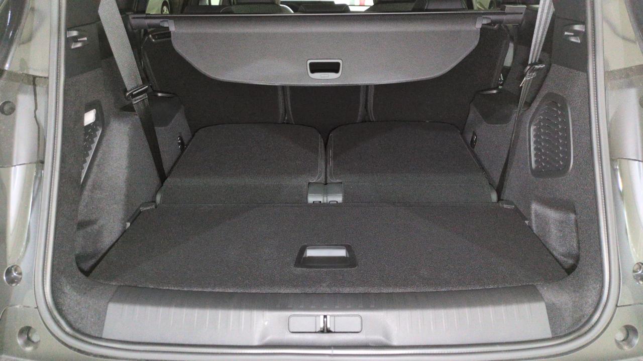6 PEUGEOT 5008 HYBRID 145 BVA E-DCS6 7PL GT – Image 6