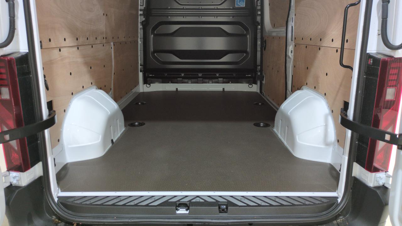 7 RENAULT MASTER FOURGON L2H2 3T5 BLUE DCI 130 TR BVM6 EXTRA + PLANCHER BOIS + CAMERA DE RECUL + ATTELAGE – Image 7
