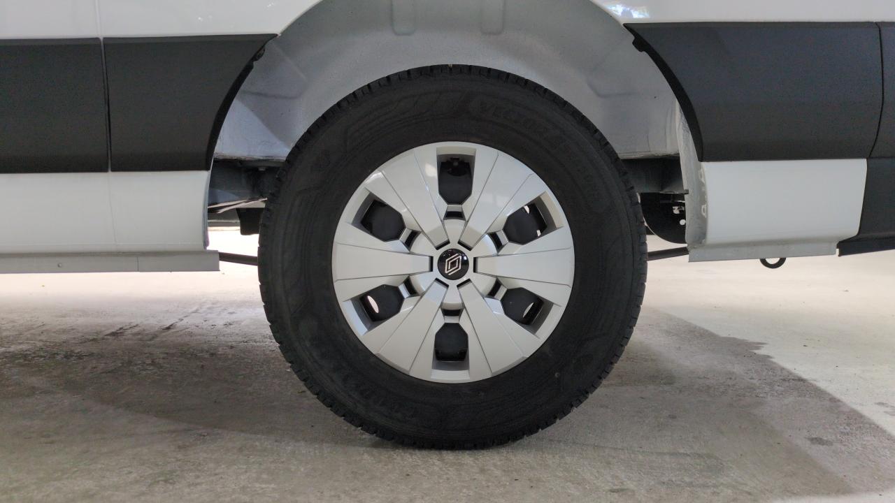 9 RENAULT MASTER FOURGON L2H2 3T5 BLUE DCI 130 TR BVM6 EXTRA + PLANCHER BOIS + CAMERA DE RECUL + ATTELAGE – Image 9