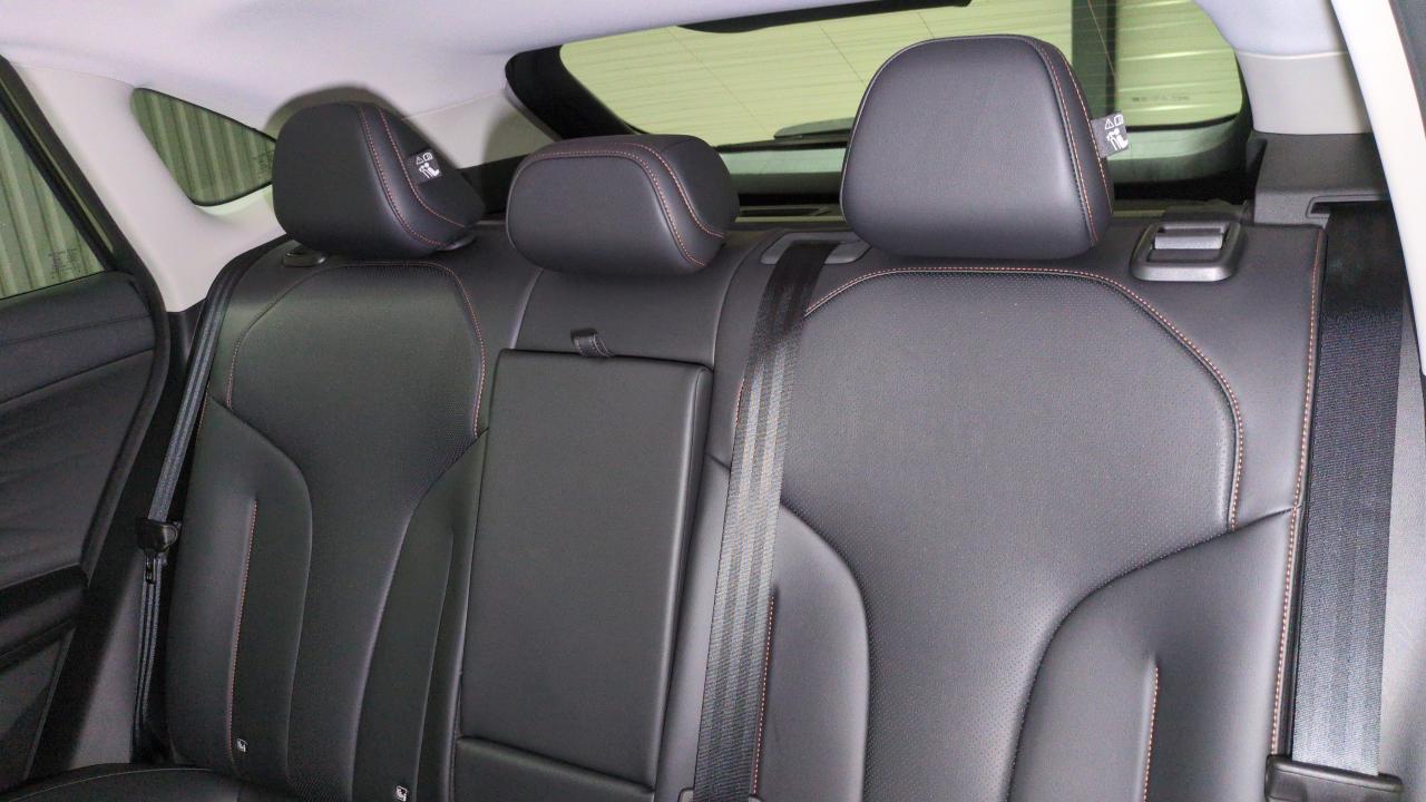 8 MG EHS 1.5 HYBRID+ 224 CH BVA LUXURY – Image 8